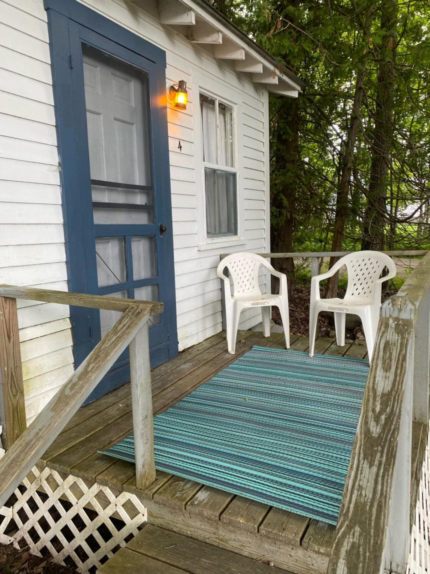 High Tide On The Ocean, And Inn *
