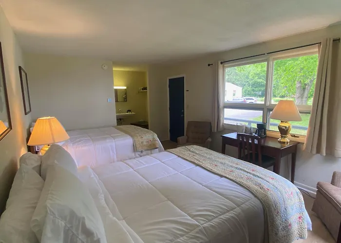 High Tide Inn On The Ocean, Motel And Cottages